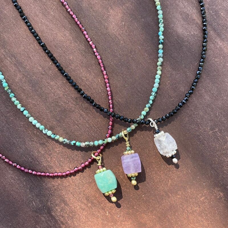 Collar Intu Granate y Amazonita
