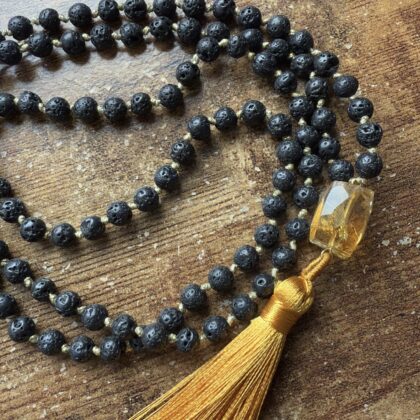 Japa Mala de protección con piedra volcánica y citrino